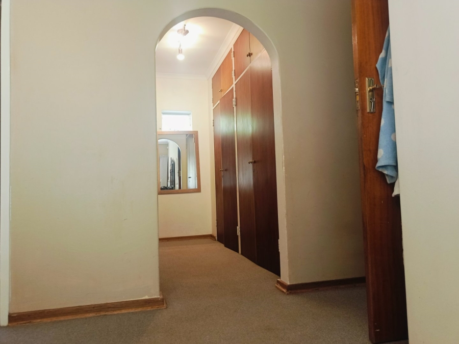 5 Bedroom Property for Sale in Wilkoppies North West